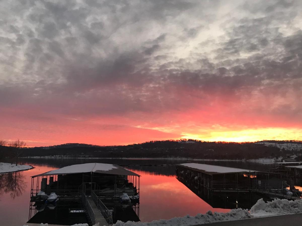 Lakefront And Lake View Indian Point Condo With Boat Slip Μπράνσον Εξωτερικό φωτογραφία