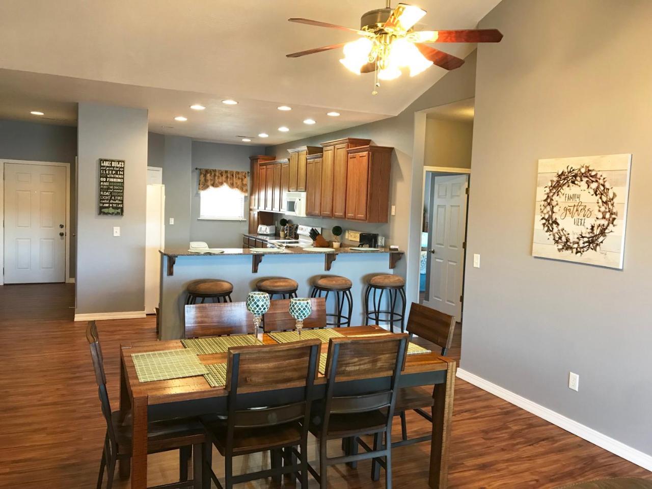 Lakefront And Lake View Indian Point Condo With Boat Slip Μπράνσον Εξωτερικό φωτογραφία